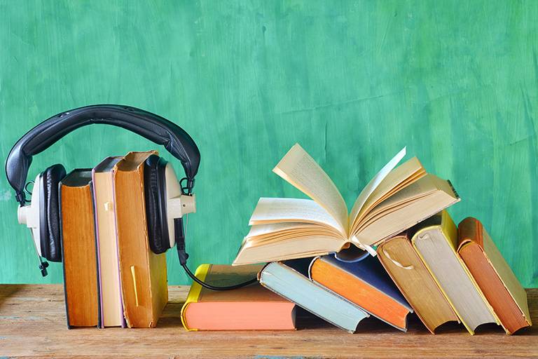 Insegnare la letteratura con la canzone d'autore. Intersezioni e strumenti per la didattica.