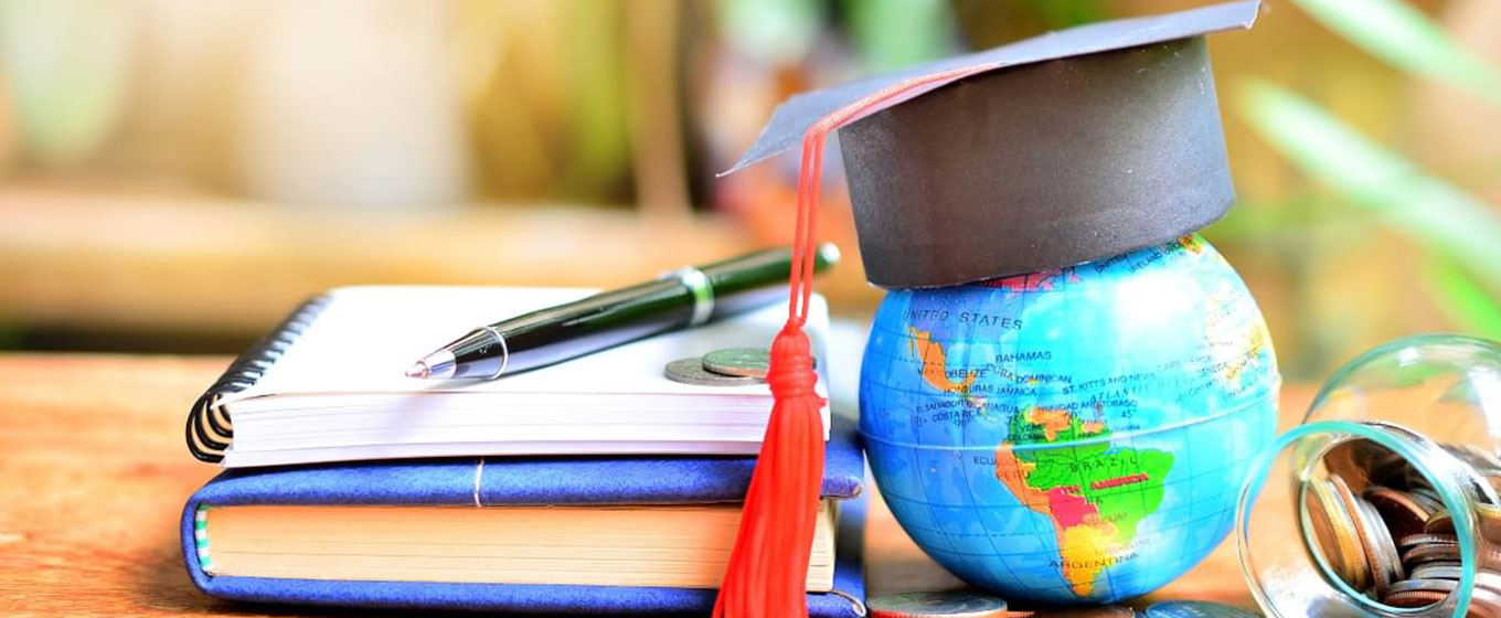 Studying Abroad: How to Manage Your Finances as an International Student in Italy 